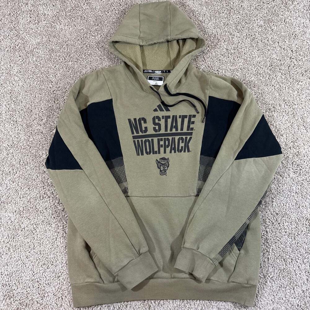 Adidas NC State Wolfpack Hoodie Mens Medium Player ID NCAA Pullover Athletic EUC